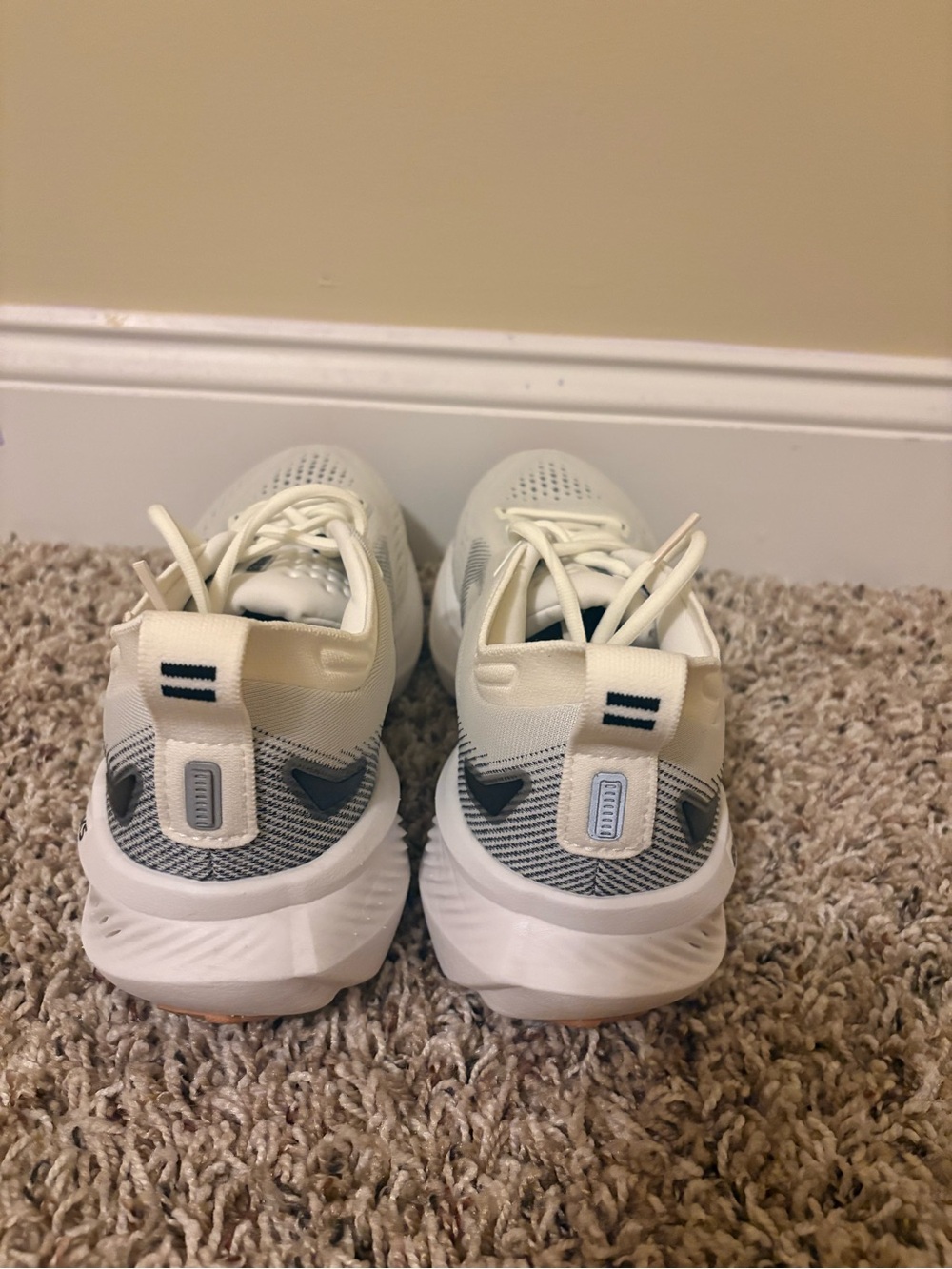Women’s Brooks Glycerin 23 - White/Black - Picture 5 of 9